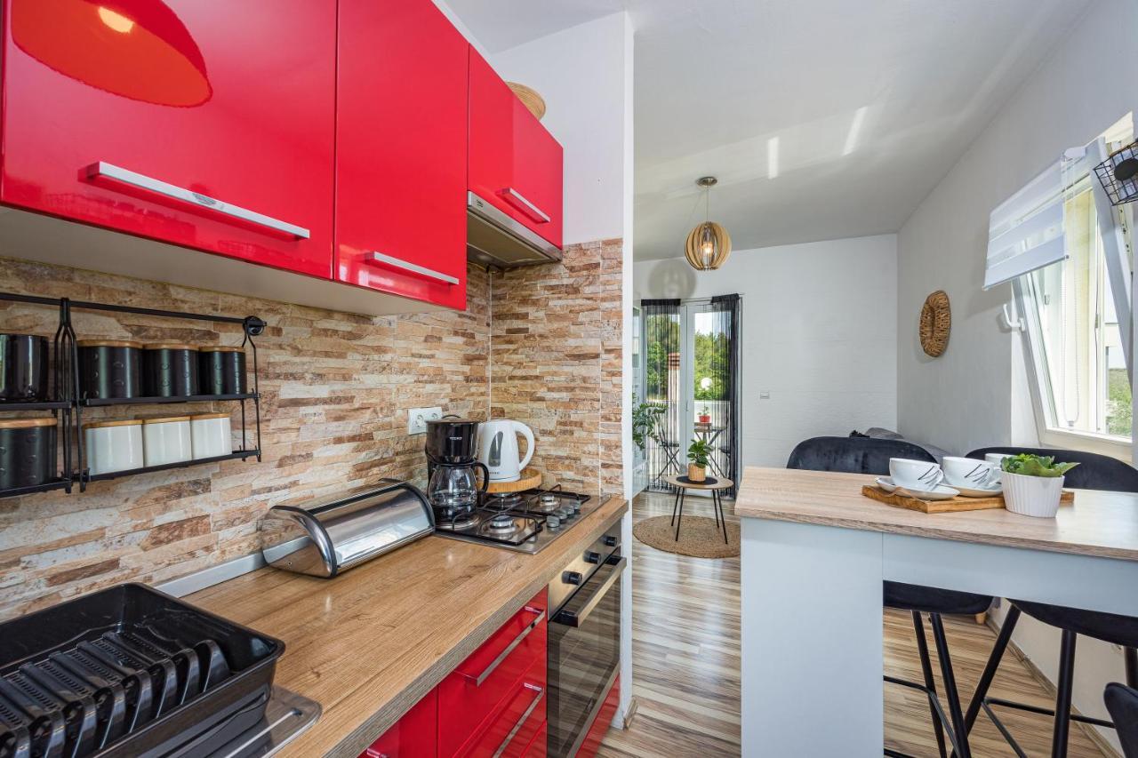 Studio Apartman Marly Daire Pula Dış mekan fotoğraf