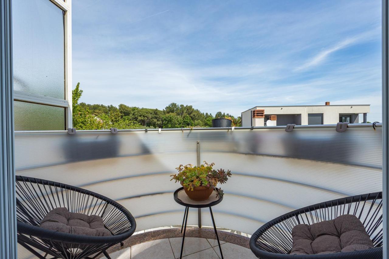 Studio Apartman Marly Daire Pula Dış mekan fotoğraf